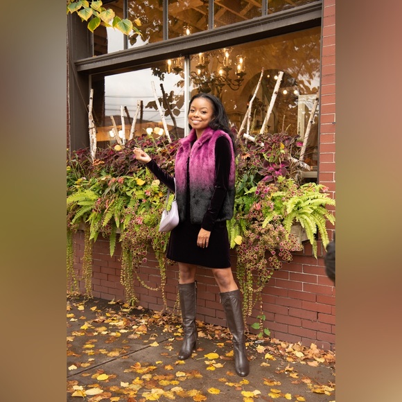 Meet your Posher, Nouveau Designer Consignment! - Picture 16 of 16